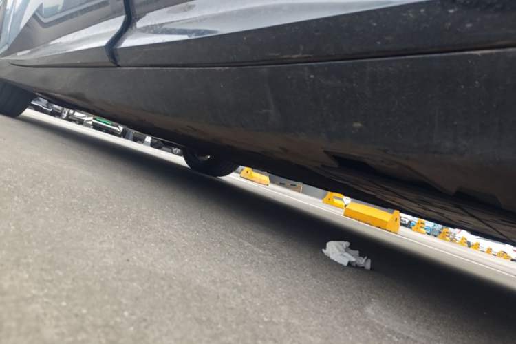 Used Avatr 12 2025 Ultra Extended-Range Edition Left Side Sill
