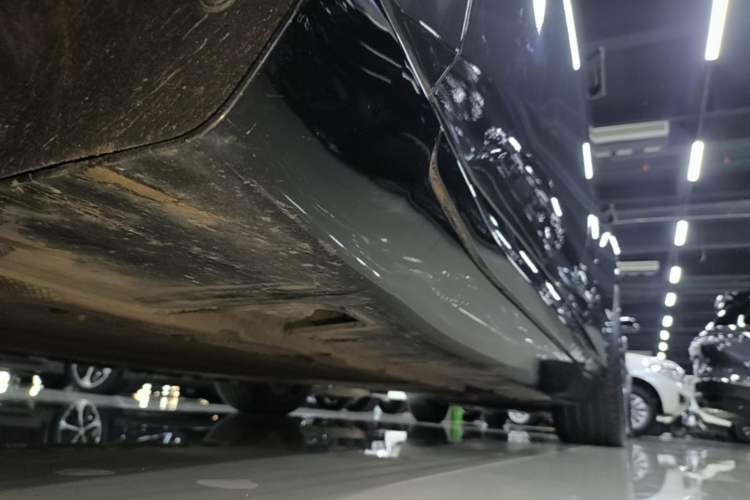 Used Avatr 12 2025 Ultra Extended-Range Edition Left Side Sill