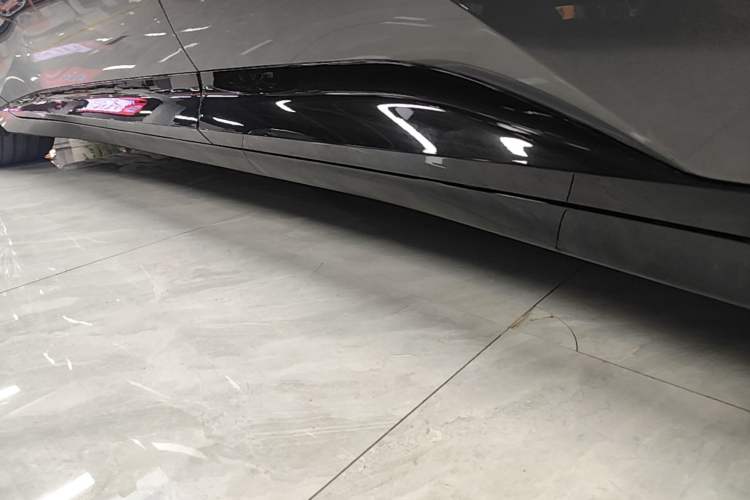 Used Avatr 12 2025 Ultra Extended-Range Edition Left Side Sill