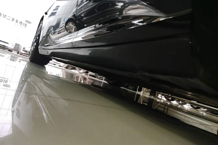 Used Avatr 12 2025 Ultra Extended-Range Edition Left Side Sill