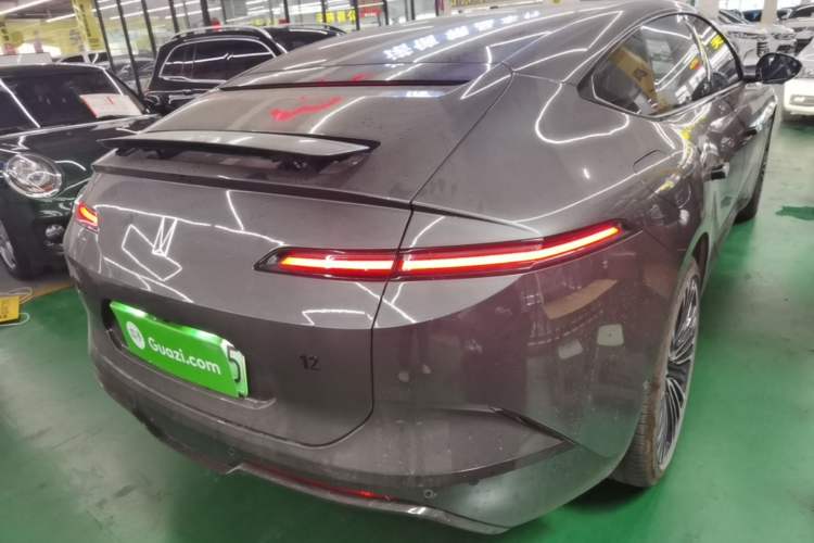 Used Avatr 12 2025 Ultra Extended-Range Edition Rear Right 45 Deg