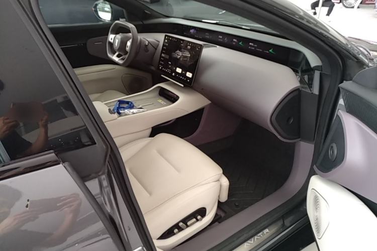 Used Avatr 12 2025 Ultra Extended-Range Edition Right Front Seat