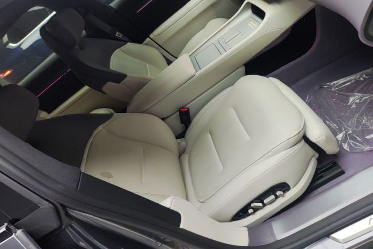 Used Avatr 12 2025 Ultra Extended-Range Edition Right Front Seat
