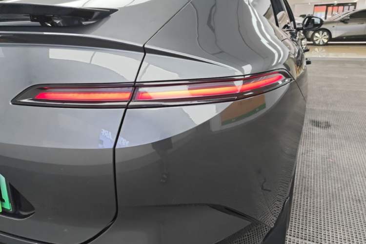 Used Avatr 12 2025 Ultra Extended-Range Edition Right Rear Taillight