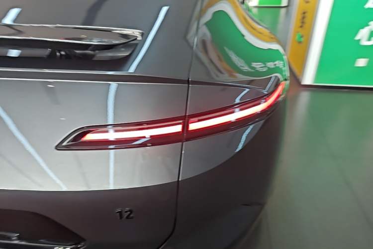 Used Avatr 12 2025 Ultra Extended-Range Edition Right Rear Taillight