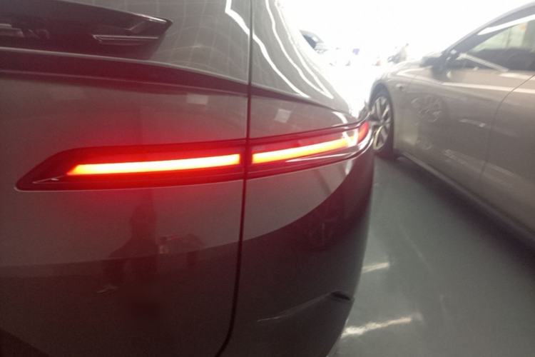 Used Avatr 12 2025 Year Updated Ultra Extended-Range Version Right Rear Taillight