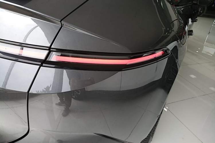 Used Avatr 12 2025 Ultra Extended-Range Edition Right Rear Taillight