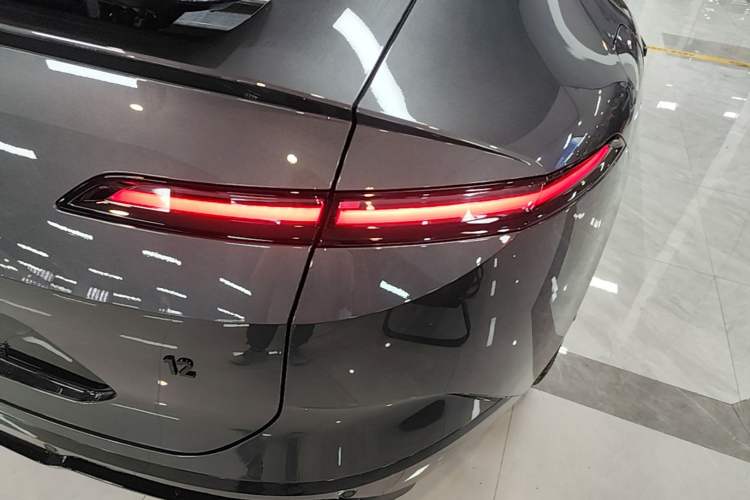 Used Avatr 12 2025 Ultra Extended-Range Edition Right Rear Taillight