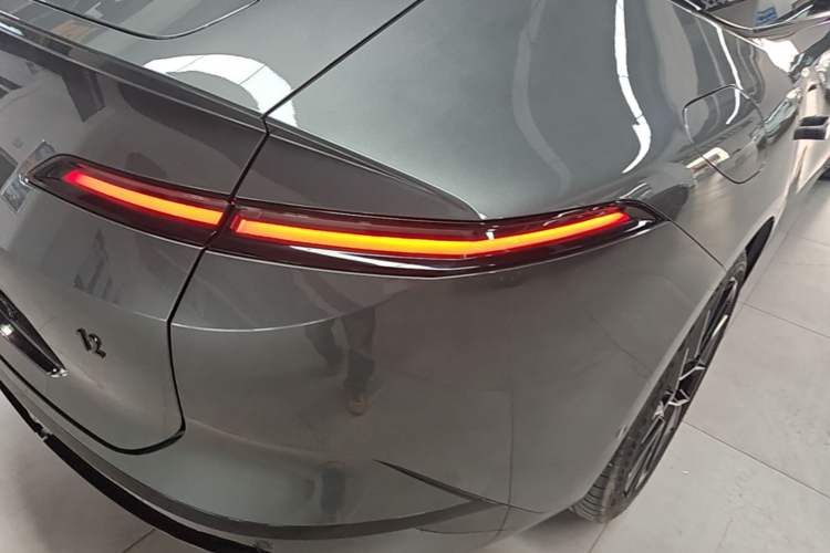 Used Avatr 12 2025 Year Updated Ultra Extended-Range Version Right Rear Taillight