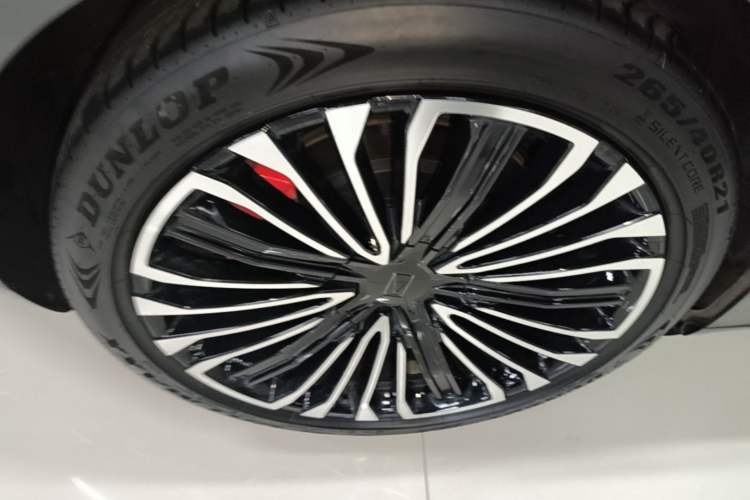 Used Avatr 12 2025 Ultra Extended-Range Edition Right Rear Wheel Hub