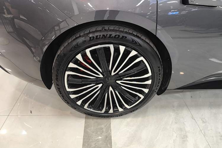 Used Avatr 12 2025 Ultra Extended-Range Edition Right Rear Wheel Hub