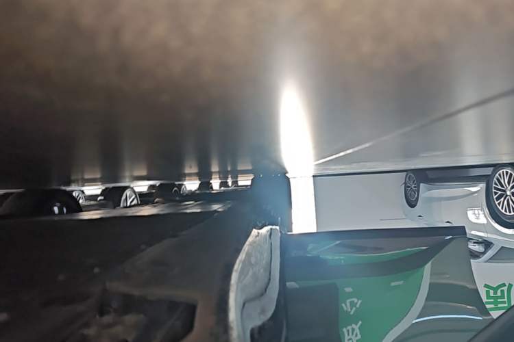 Used Avatr 12 2025 Ultra Extended-Range Edition Right Side Sill