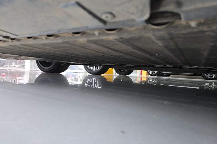 Used Avatr 12 2025 Ultra Extended-Range Edition Right Side Sill