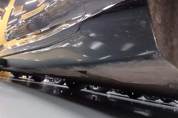 Used Avatr 12 2025 Ultra Extended-Range Edition Right Side Sill