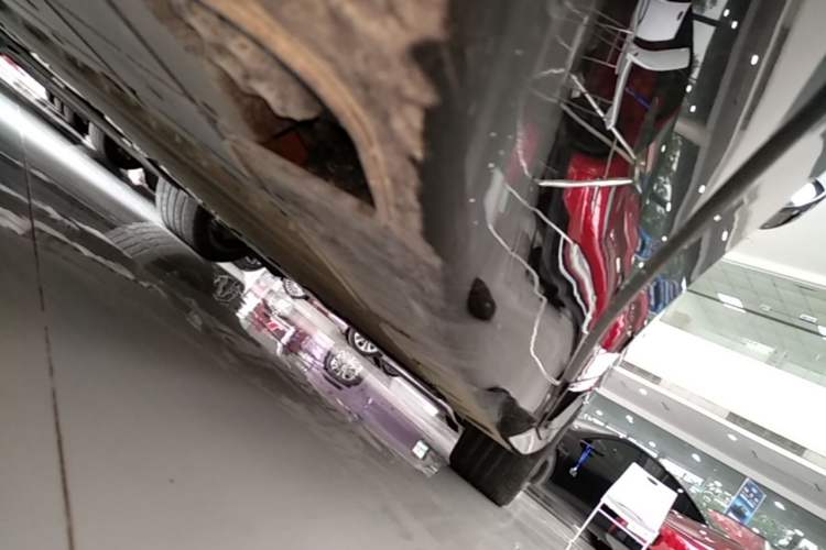 Used Avatr 12 2025 Ultra Extended-Range Edition Right Side Sill