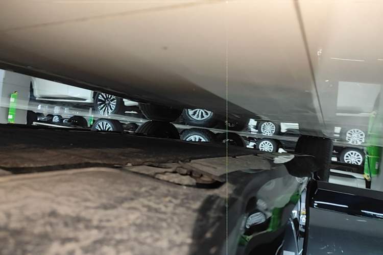 Used Avatr 12 2025 Year Updated Ultra Extended-Range Version Right Side Sill