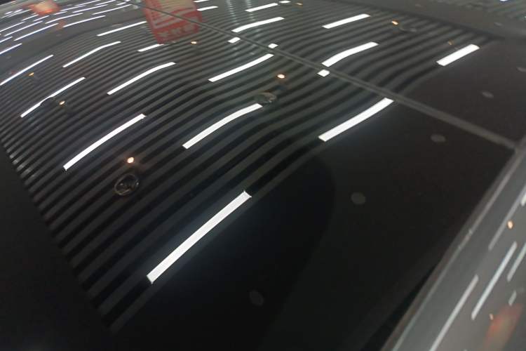 Used Avatr 12 2025 Year Updated Ultra Extended-Range Version Roof