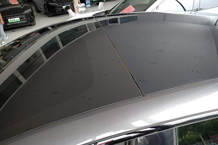 Used Avatr 12 2025 Ultra Extended-Range Edition Roof