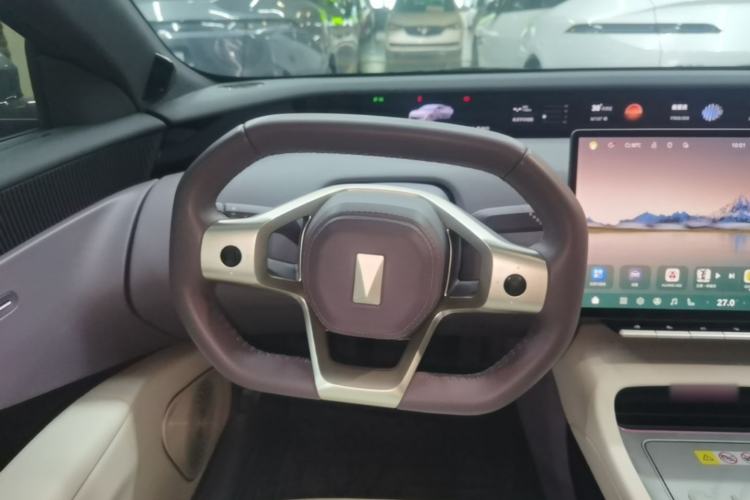Used Avatr 12 2025 Ultra Extended-Range Edition Steering Wheel