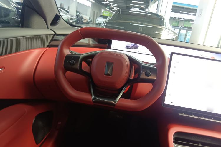 Used Avatr 12 2025 Year Updated Ultra Extended-Range Version Steering Wheel