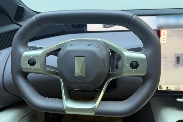 Used Avatr 12 2025 Ultra Extended-Range Edition Steering Wheel