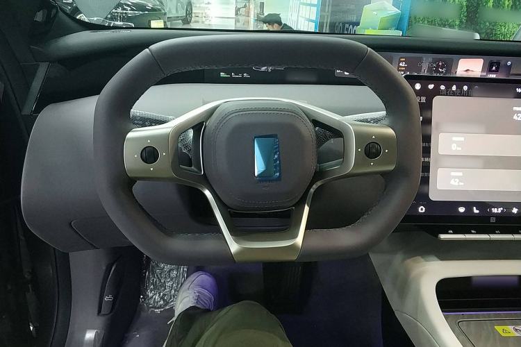 Used Avatr 12 2025 Max All-Electric Version Steering Wheel