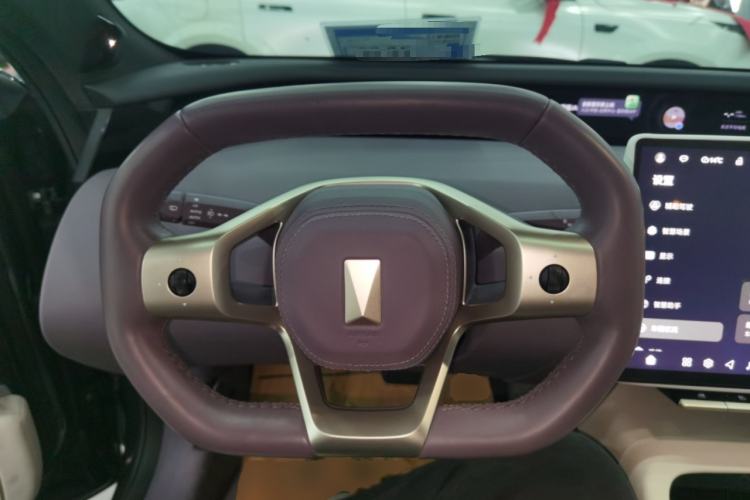 Used Avatr 12 2025 Max Extended-Range Edition Steering Wheel