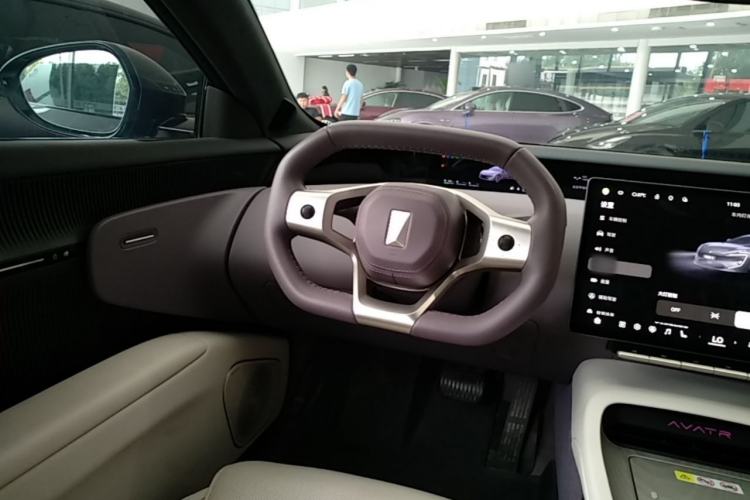 Used Avatr 12 2025 Ultra Extended-Range Edition Steering Wheel