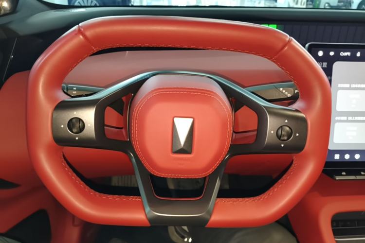 Used Avatr 12 2025 Year Updated Ultra Extended-Range Version Steering Wheel