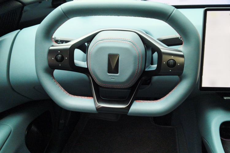 Used Avatr 12 2025 Updated Ultra All-Electric Four-Wheel Drive Steering Wheel