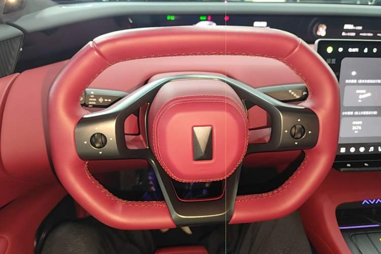 Used Avatr 12 2025 Year Updated Ultra Extended-Range Version Steering Wheel