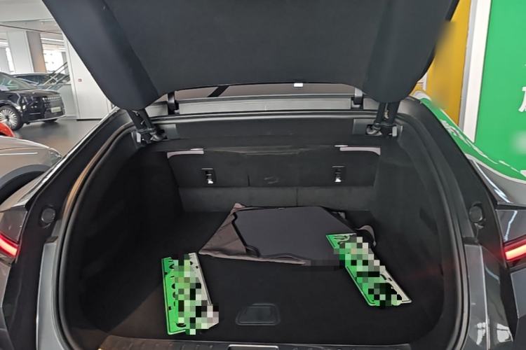 Used Avatr 12 2025 Ultra Extended-Range Edition Trunk