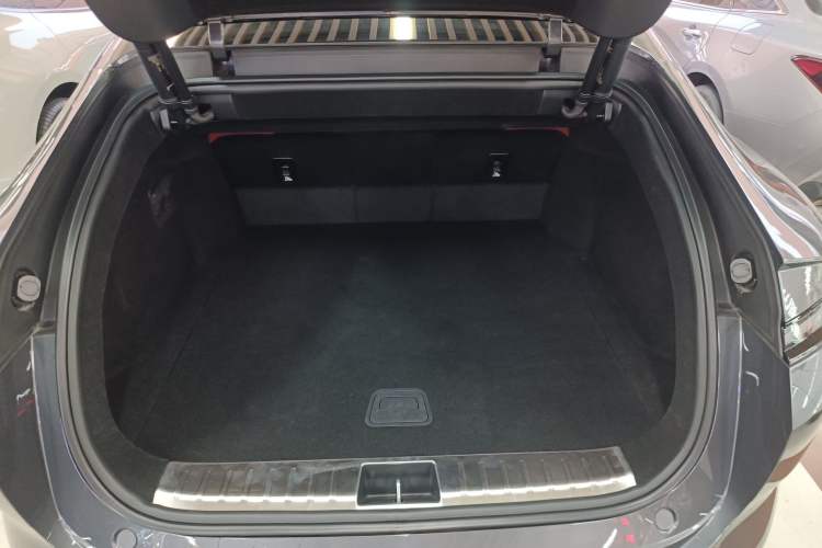Used Avatr 12 2025 Year Updated Ultra Extended-Range Version Trunk
