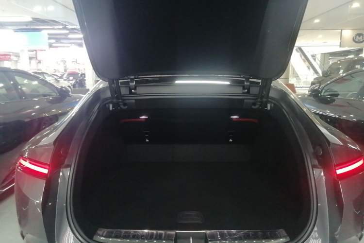 Used Avatr 12 2025 Year Updated Ultra Extended-Range Version Trunk