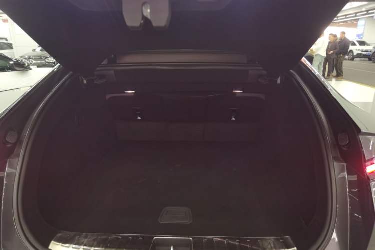 Used Avatr 12 2025 Max Extended-Range Edition Trunk