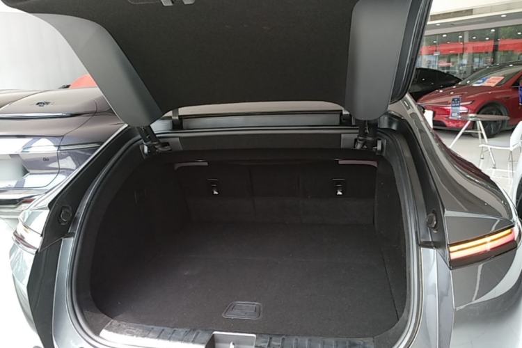 Used Avatr 12 2025 Ultra Extended-Range Edition Trunk