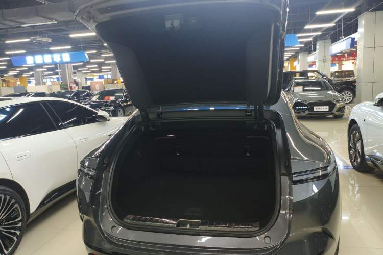 Used Avatr 12 2025 Ultra Extended-Range Edition Trunk