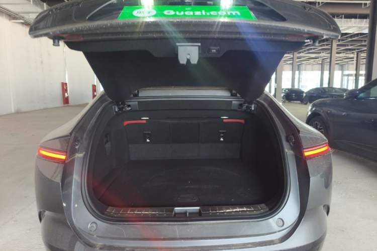 Used Avatr 12 2025 Year Updated Ultra Extended-Range Version Trunk