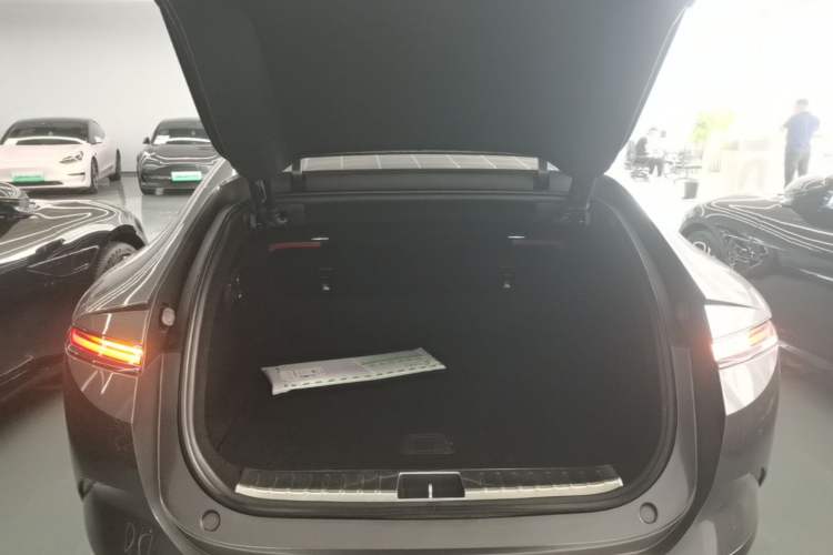 Used Avatr 12 2025 Year Updated Ultra Extended-Range Version Trunk