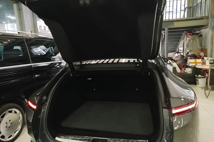 Used Avatr 12 2025 Ultra Extended-Range Edition Trunk