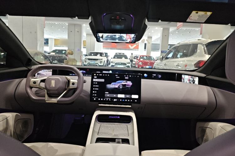 Used Avatr 12 2025 Ultra Extended-Range Edition Center Console