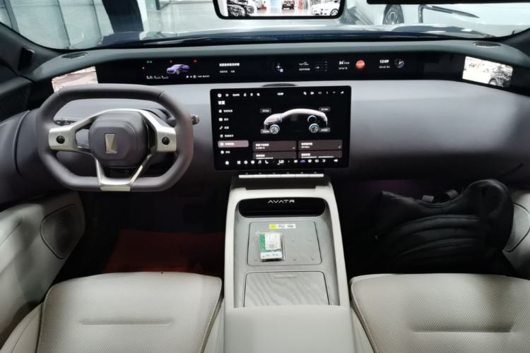Used Avatr 12 2025 Ultra Extended-Range Edition Center Console