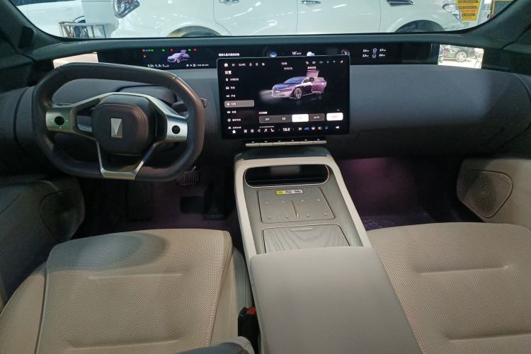 Used Avatr 12 2025 Ultra Extended-Range Edition Center Console