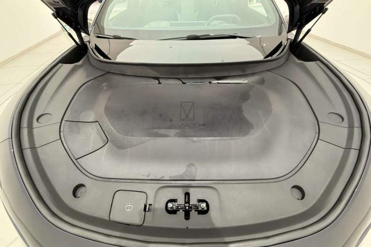 Used Avatr 12 2025 Ultra Extended-Range Edition Engine Bay