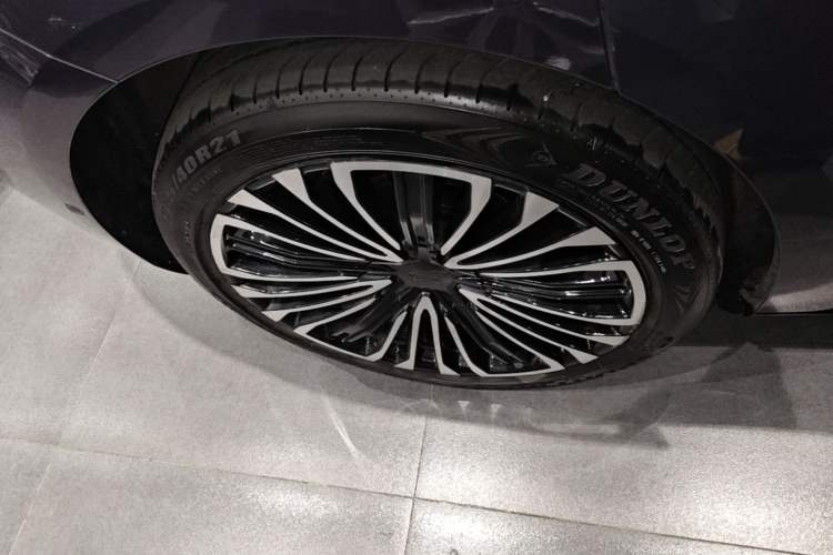 Used Avatr 12 2025 Ultra Extended-Range Edition Exterior 5