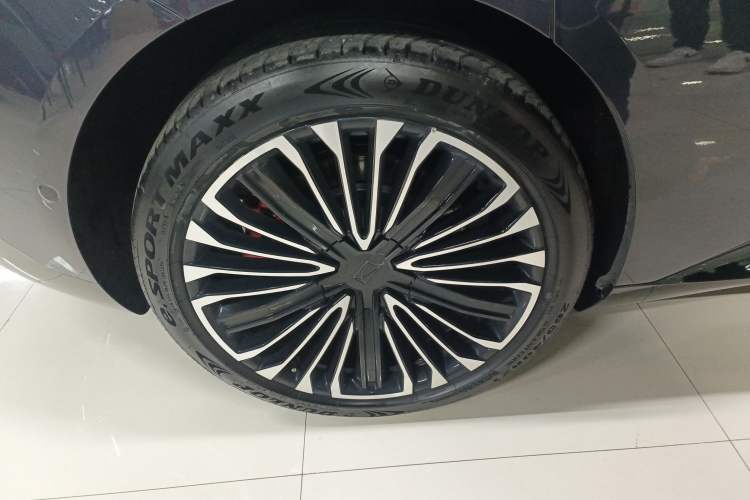 Used Avatr 12 2025 Ultra Extended-Range Edition Exterior 5