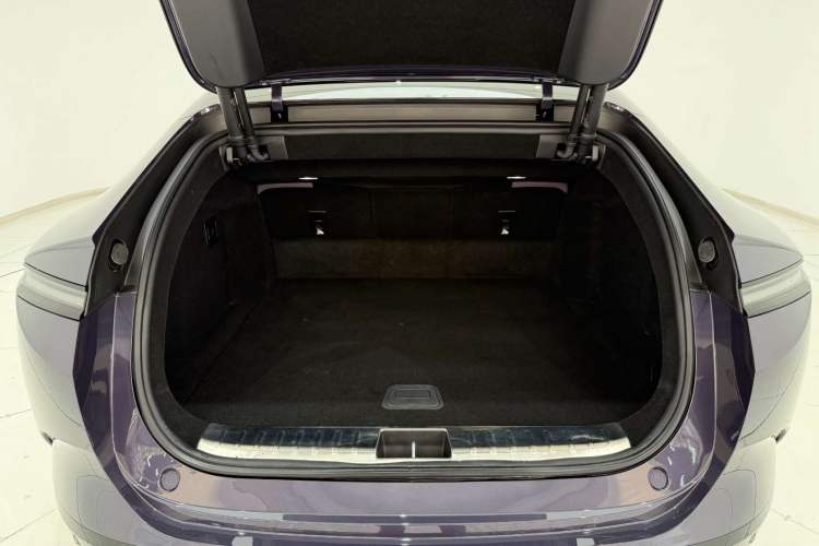 Used Avatr 12 2025 Ultra Extended-Range Edition Interior 8