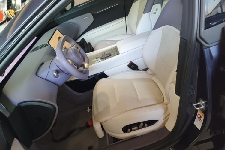 Used Avatr 12 2025 Max Extended-Range Edition Left Front Seat