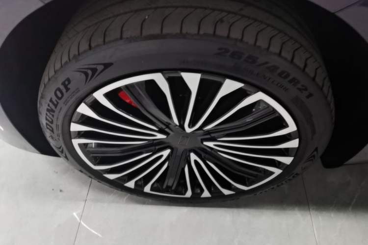 Used Avatr 12 2025 Ultra Extended-Range Edition Left Front Wheel Hub