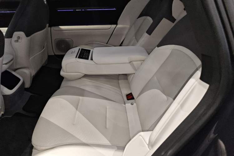 Used Avatr 12 2025 Ultra Extended-Range Edition Left Rear Seat